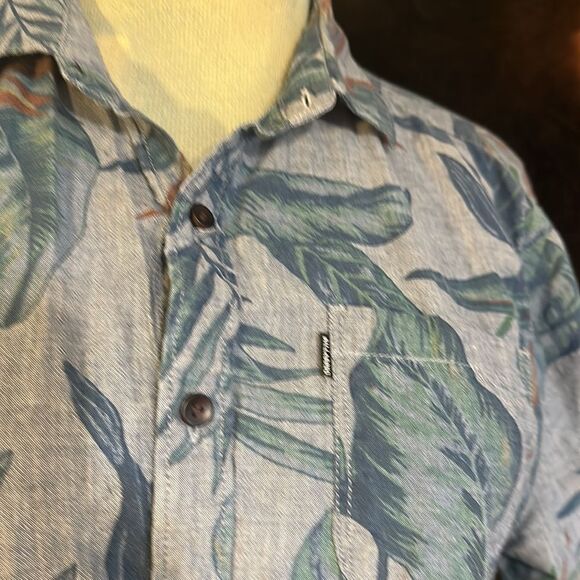 Billabong button down shirt S (5000D) - Picture 2 of 4